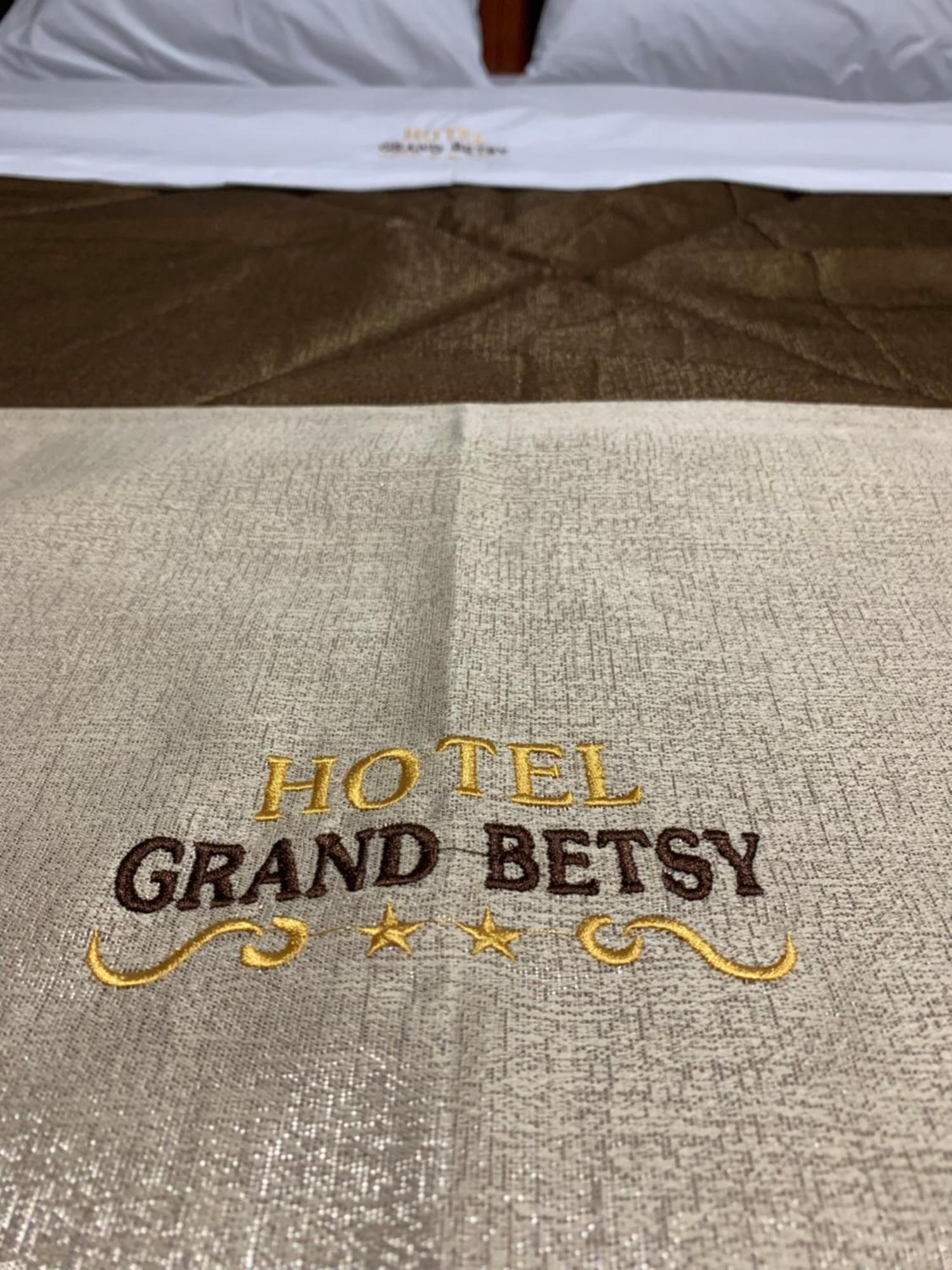 Grand Hotel Betsy Lima Exterior foto